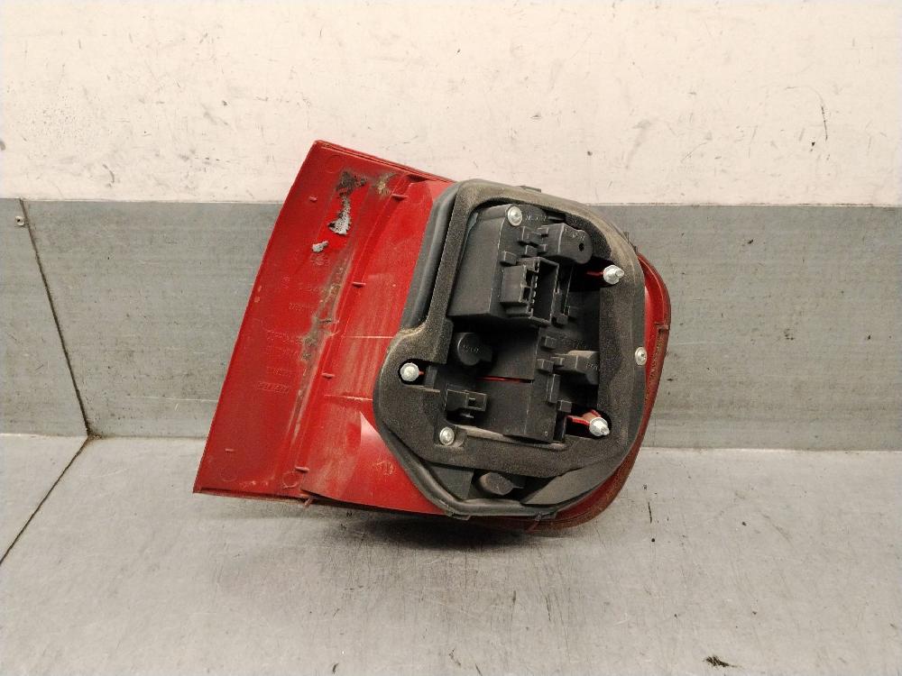 Pisca tras esquerdo 186A8000 51720553 de Fiat Multipla (186_) 2001-2010 115 CV con 224000 km - pieza usada