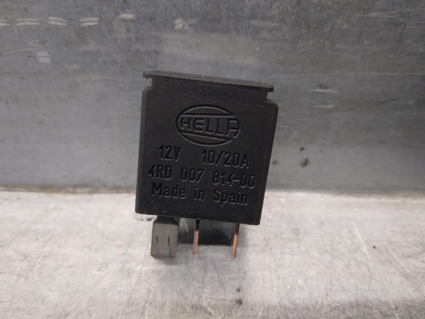 VOLVO V70 2 generation (2000-2008) Relays 4RD00781400 20776584