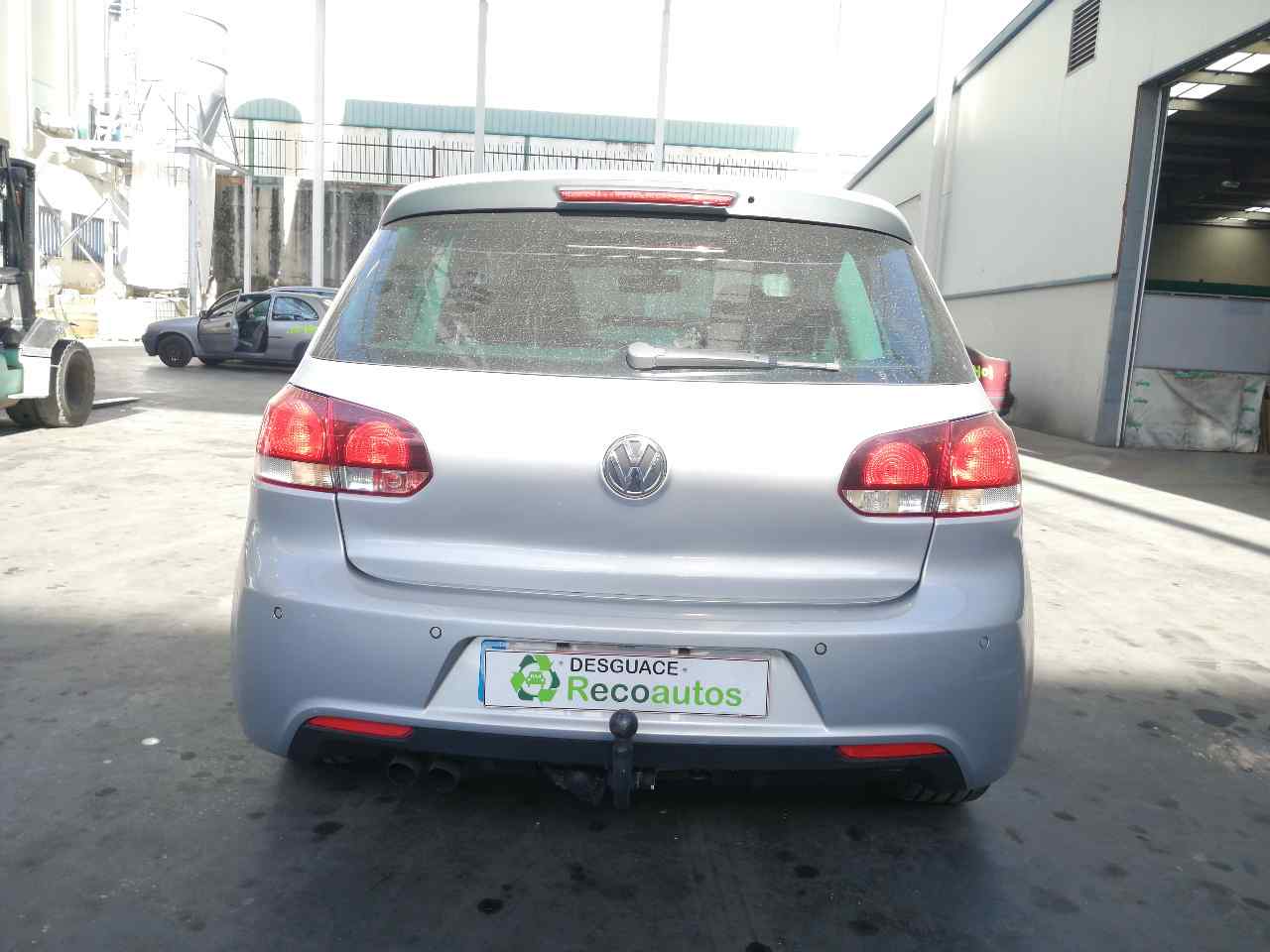 VOLKSWAGEN Golf 6 generation (2008-2015) Alte piese ale carcasei 5K0955978A+ 19811195