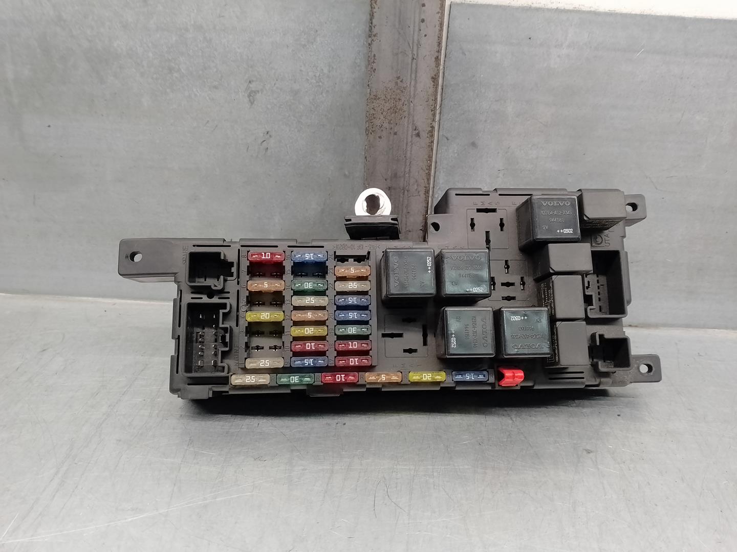 VOLVO S60 1 generation (2000-2009) Fuse Box 518828009 24162229