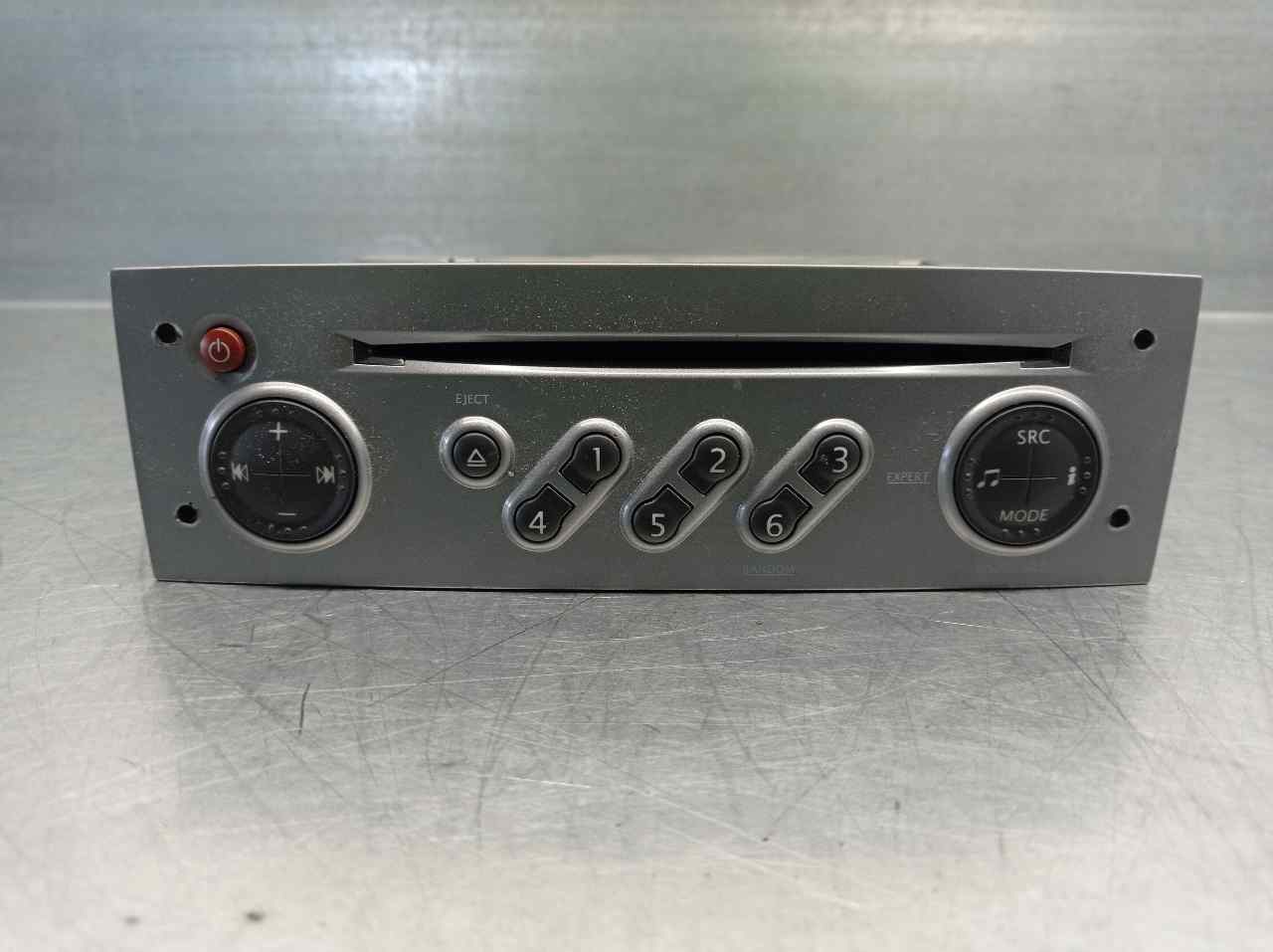 RENAULT Scenic 2 generation (2003-2010) Music Player Without GPS 8200562686T 20777193