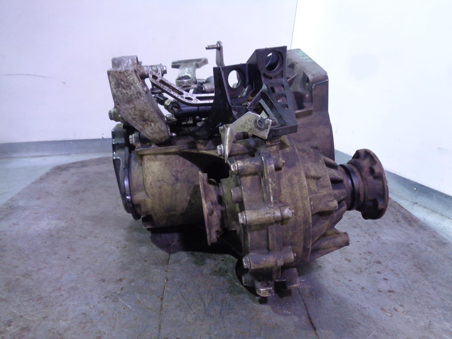 VOLKSWAGEN Caddy 3 generation (2004-2015) Коробка передач JCY, JCY01047, 370830 24197726