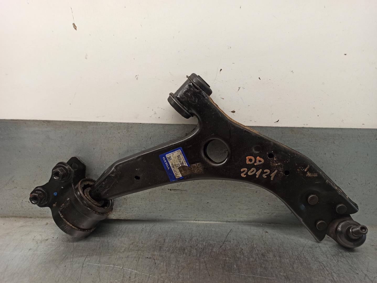 VOLVO S40 2 generation (2004-2012) Front Right Arm 31277462 24219642