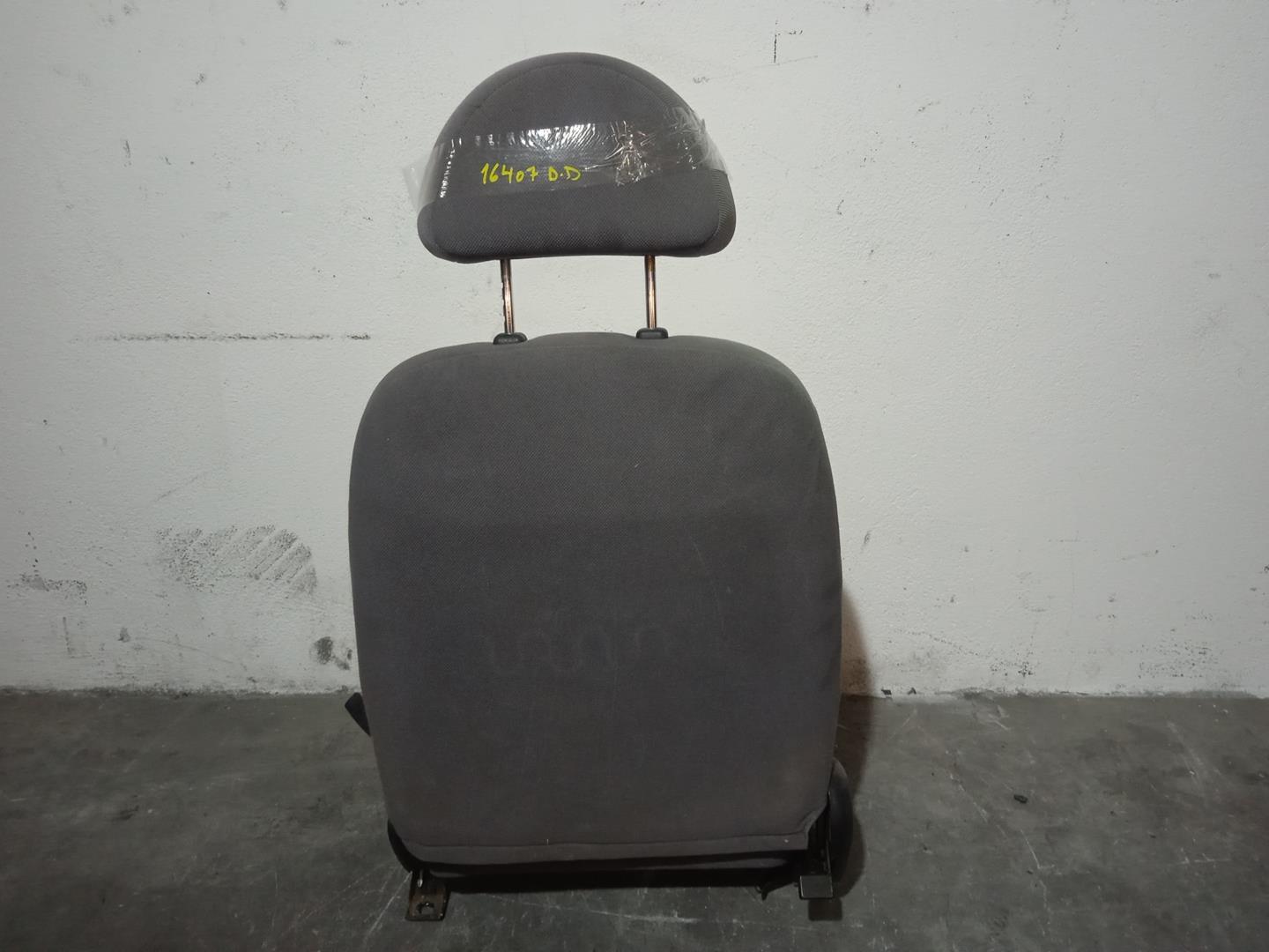 NISSAN Accent X3 (1994-2000) Front Right Seat 3PUERTAS,3PUERTAS+ 19839092