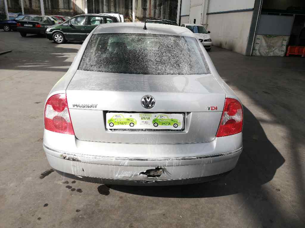 VOLKSWAGEN Passat B5 (1996-2005) Блок управления двигателем 19725350