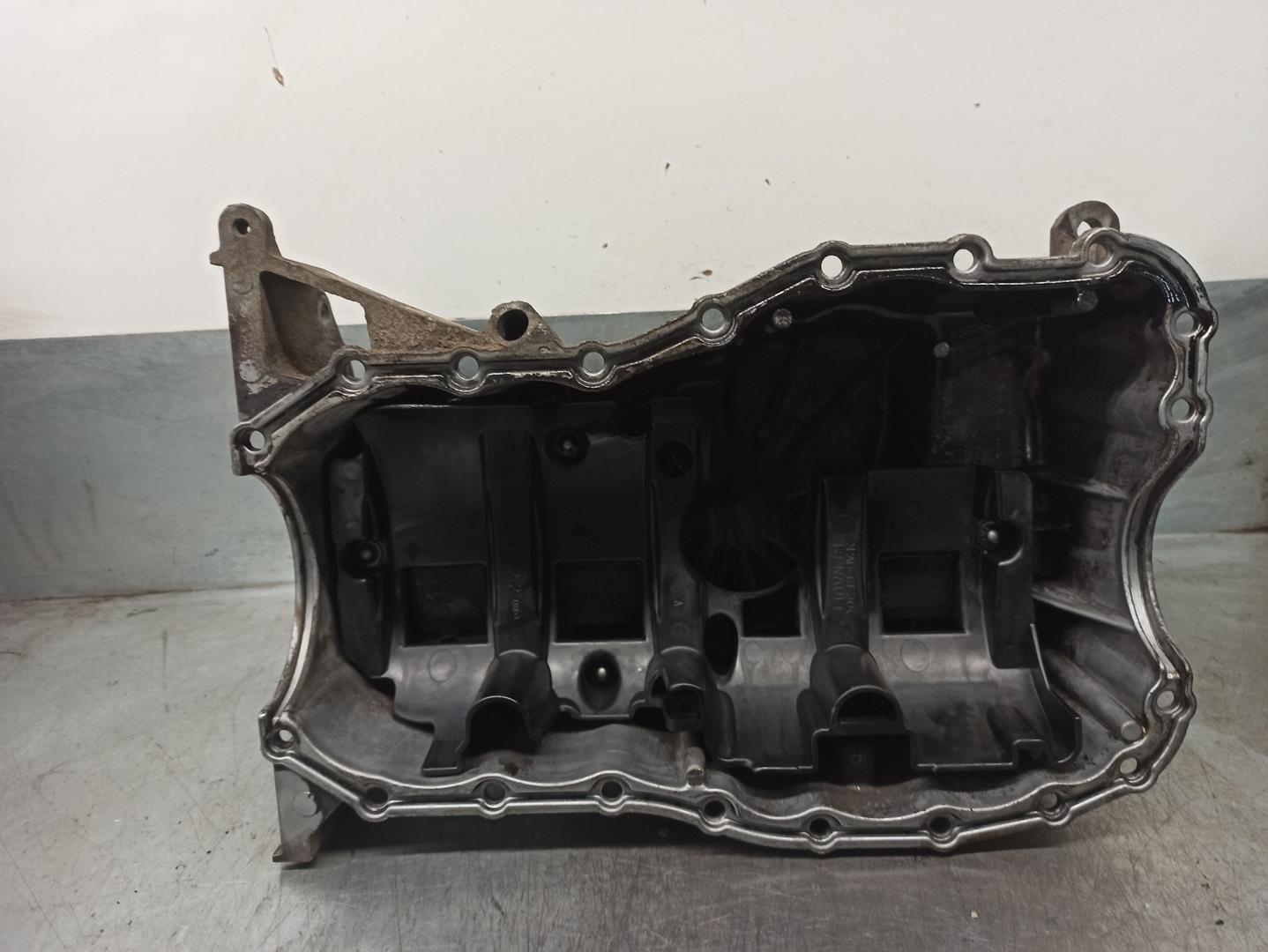 RENAULT Scenic 2 generation (2003-2010) Forgattyúsház 8200273261 24191846