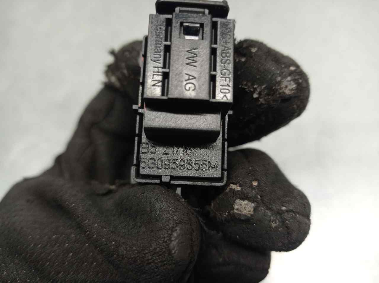 VOLKSWAGEN Passat B8 (2014-2023) Rear Right Door Window Control Switch 19847786