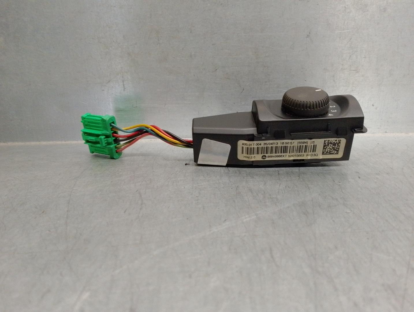 PEUGEOT 5008 1 generation (2009-2016) Climate  Control Unit 96846886XT 19919302