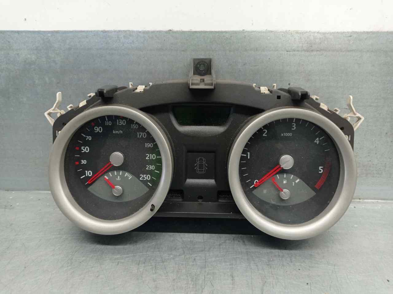 RENAULT Megane 2 generation (2002-2012) Speedometer 8200399695A, 35110419, VISTEON 21723358