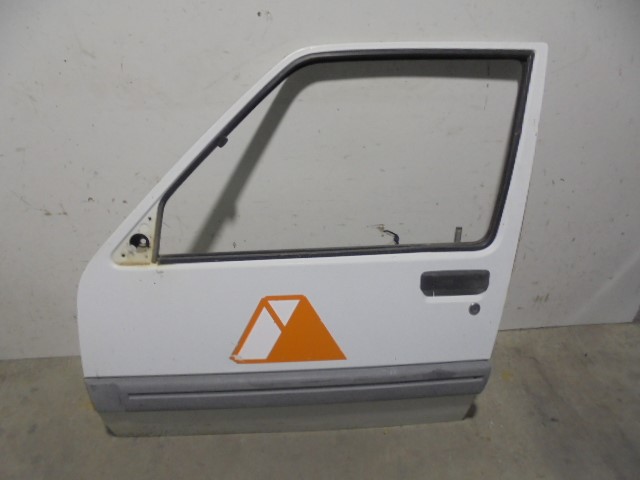 TOYOTA Express Front Left Door BLANCA, 4PUERTAS 19771293