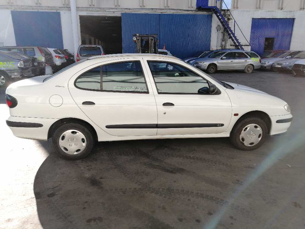 KIA Megane 2 generation (2002-2012) Vasen takavalo DEPORTON, 4PUERTAS, 7700838532+ 19667753