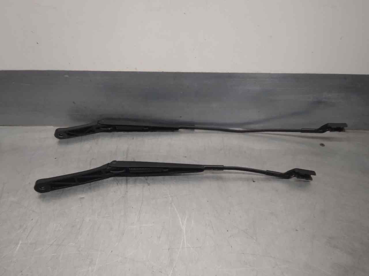 VOLKSWAGEN Golf 7 generation (2012-2024) Front Wiper Arms 5G1955410, 5G1955409B, CHAMPION 19910020