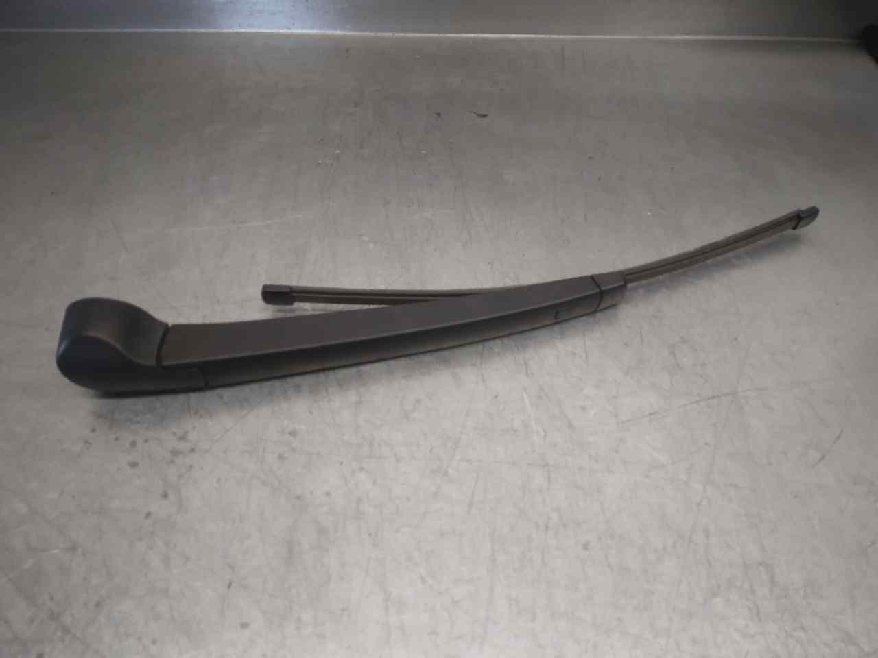 SKODA Karoq 1 generation (2017-2024) Tailgate Window Wiper Arm 5G9955707 24131611