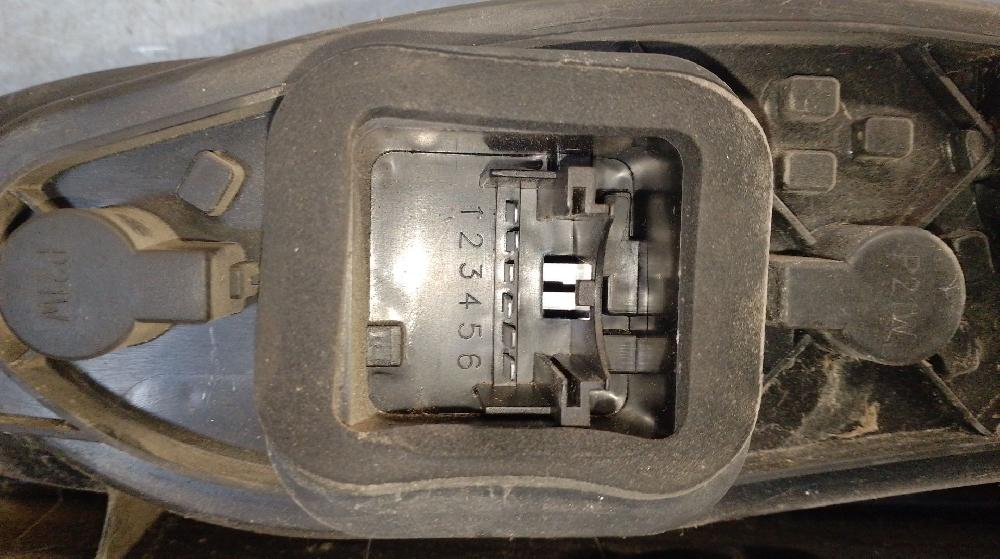 Scheinwerfer hinten rechts 223A7000 51735978 de Fiat Doblo furgoneta/monovolumen (223_) 2006-0 105 CV con 248000 km - pieza usada