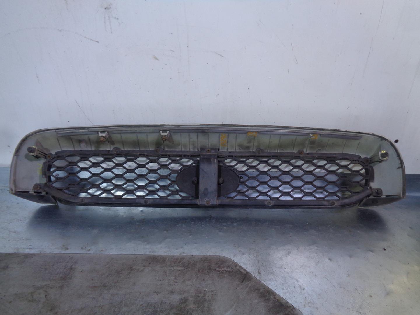 HYUNDAI Santa Fe SM (2000-2013) Radiator Grille 8635126900,8635226900,8635126902 24144502