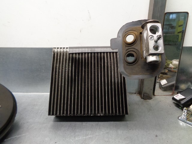 MERCEDES-BENZ B-Class W245 (2005-2011) Gaisa kondensācijas radiators 2208300384, A1698300400+ 19799131