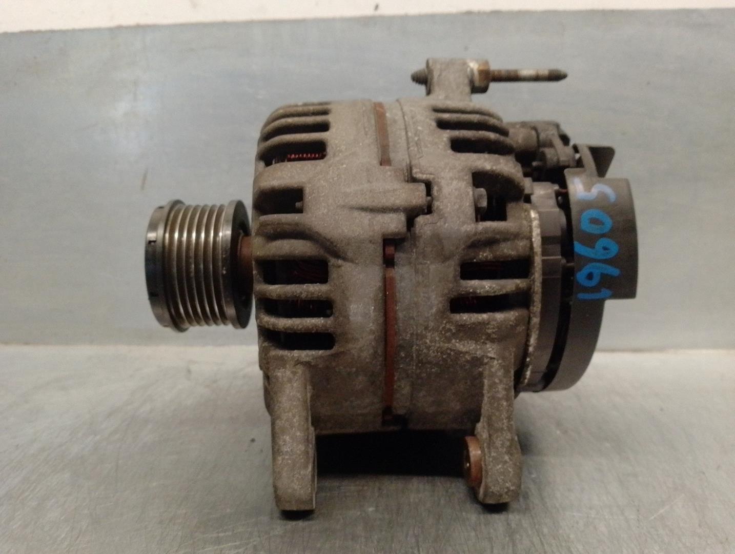 RENAULT Clio 3 generation (2005-2012) Alternator 8200390675, 0124425037 24196524