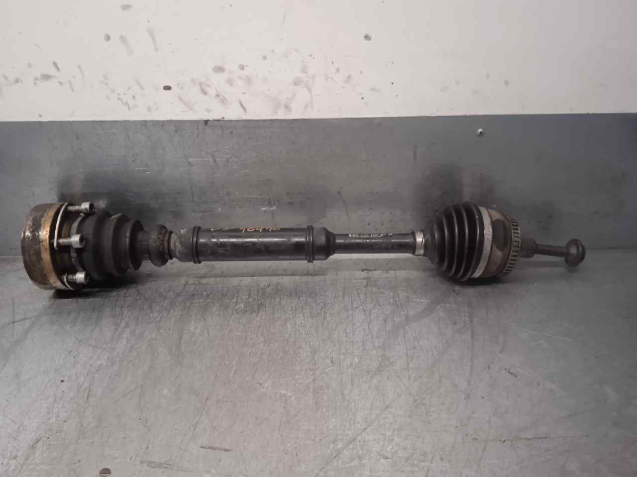 VOLKSWAGEN Passat B5 (1996-2005) Front Left Driveshaft 8D0407271AQ 19839402