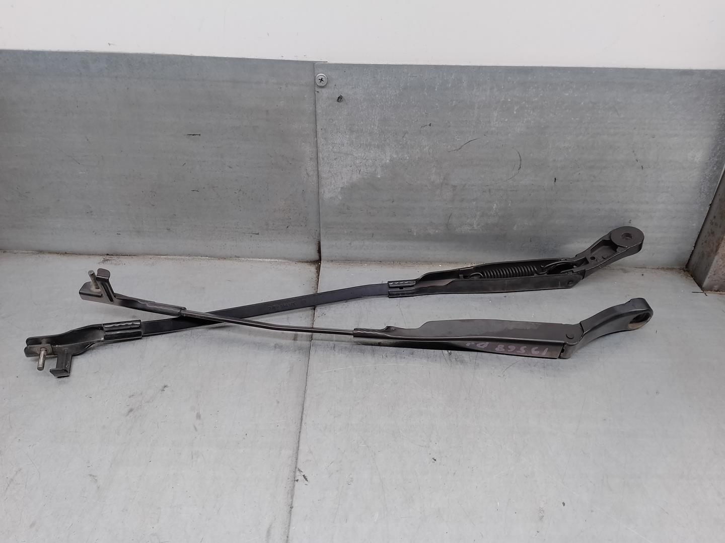 SKODA Superb 1 generation (2001-2008) Front Wiper Arms 3B1955409C, 3B1955410C 24195827