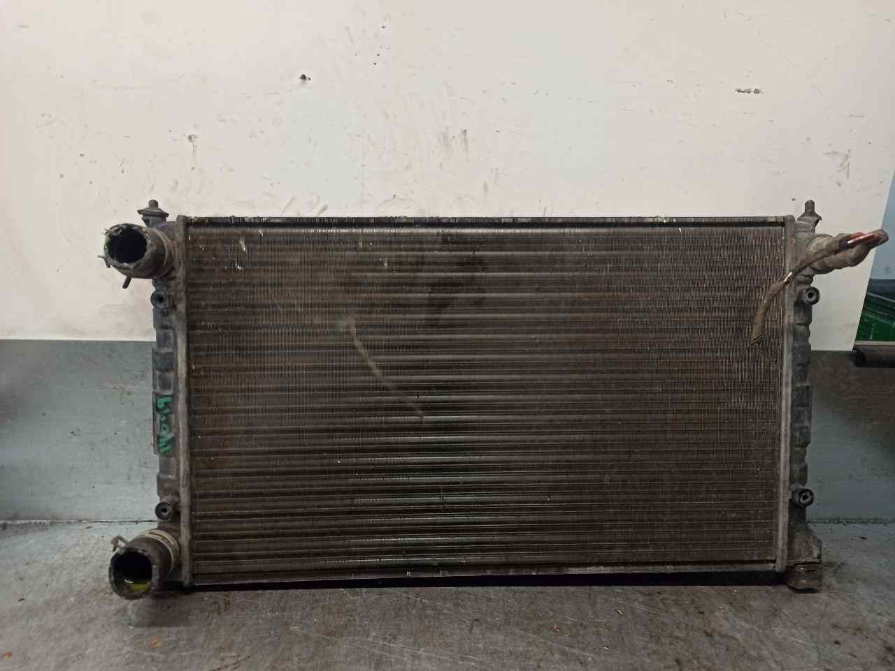 VOLKSWAGEN Passat B3 (1988-1993) Radiateur de climatisation 251057U, VALEO 19768296