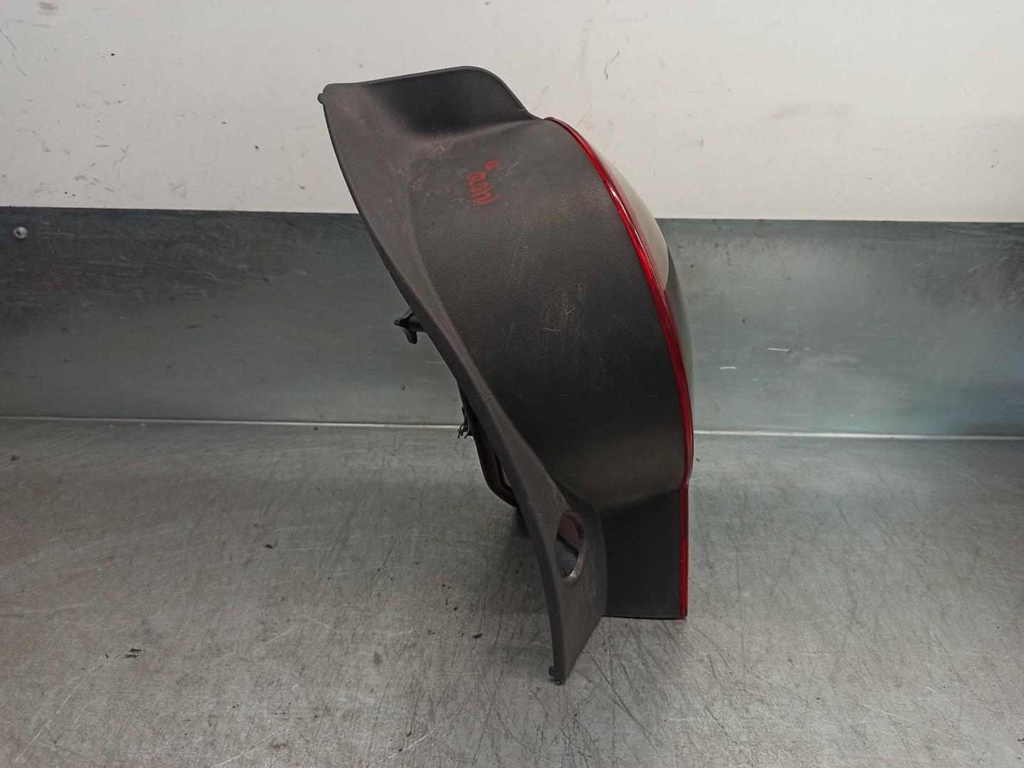 RENAULT Modus 1 generation (2004-2012) Rear Right Taillight Lamp 5PUERTAS, 5PUERTAS+ 19767573