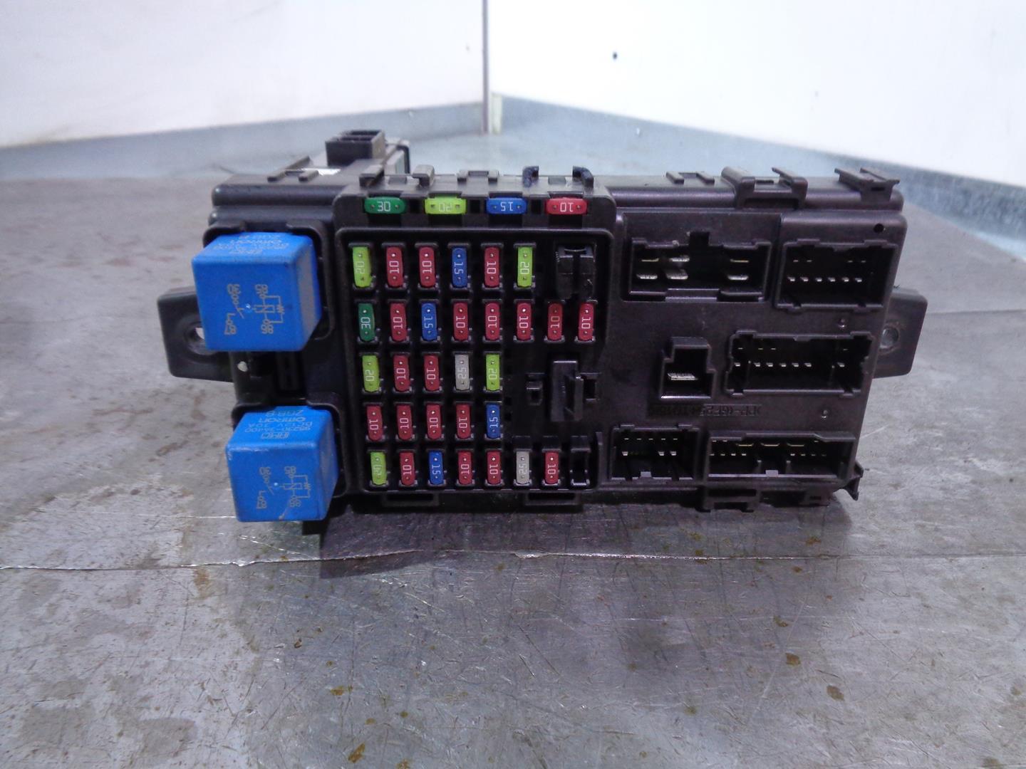 HYUNDAI Santa Fe SM (2000-2013) Fuse Box 9118826105,9540026501,HMC 24144784