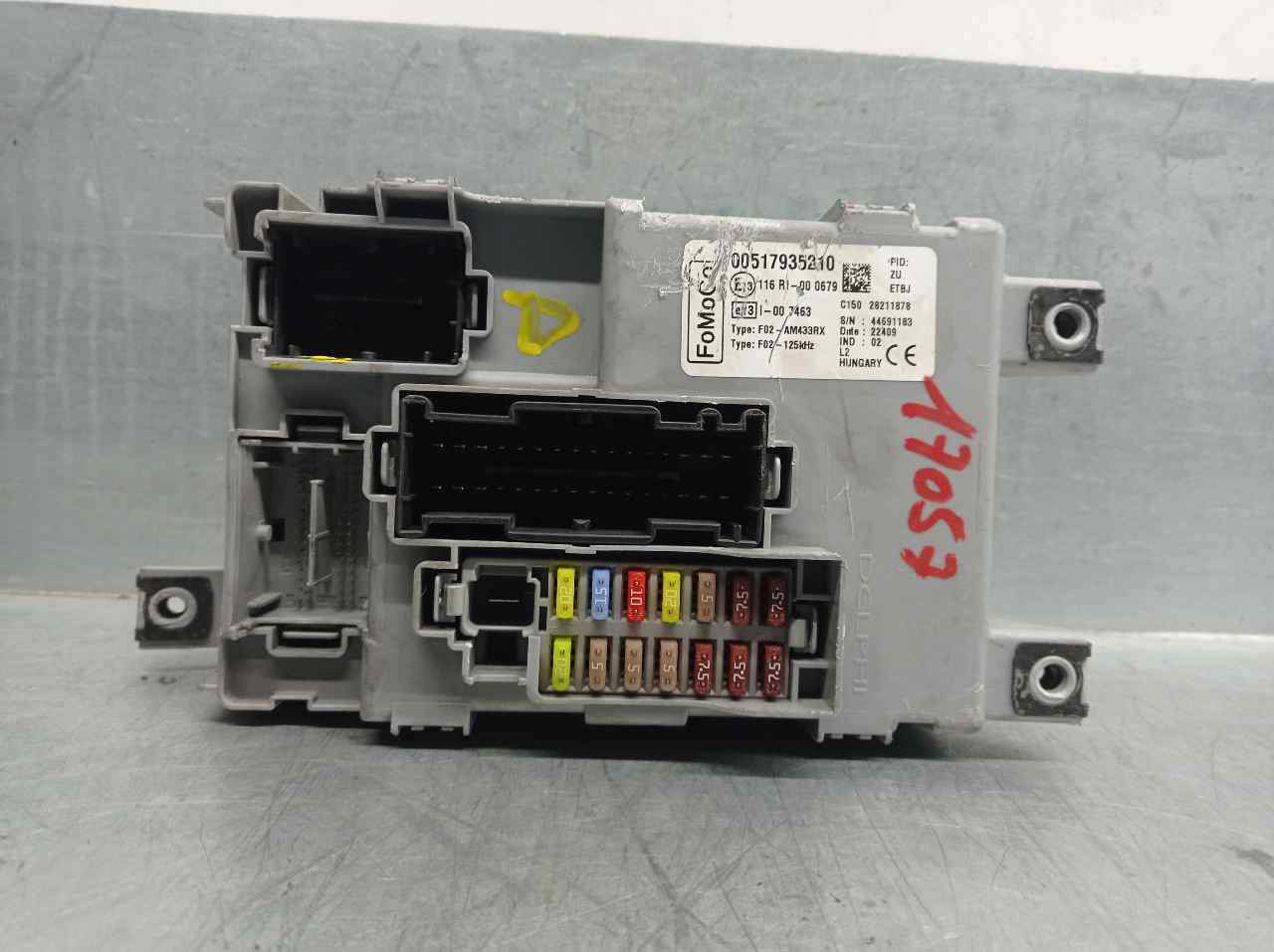 FORD Ka 2 generation (2008-2020) Fuse Box 00517935210, 28211878, FOMOCO 19862342