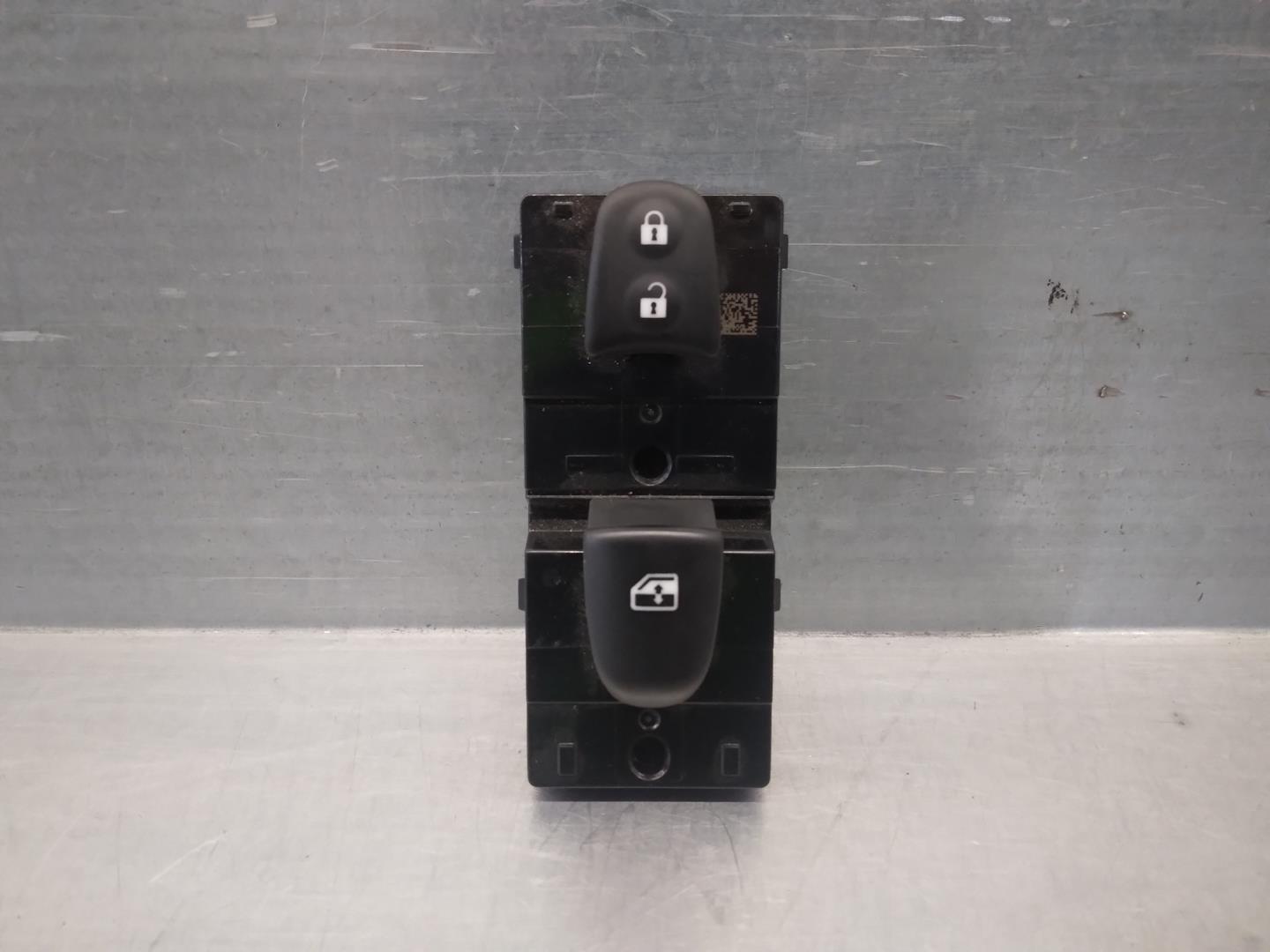 NISSAN Qashqai 2 generation (2013-2023) Front Right Door Window Switch 25411HV02A 21012062