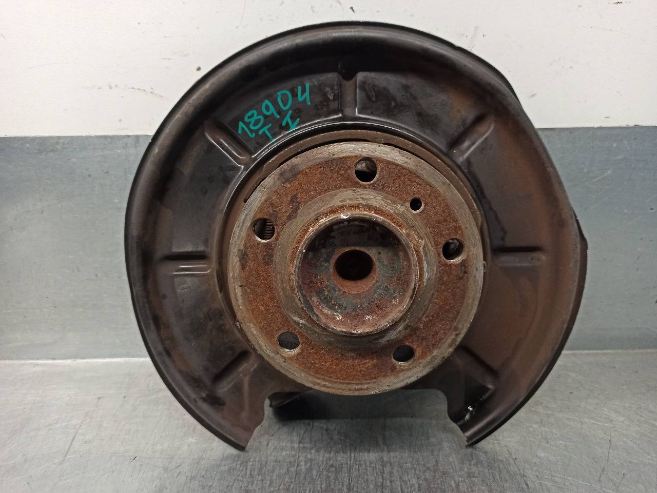 MERCEDES-BENZ B-Class W245 (2005-2011) Rear Left Wheel Hub A1699810027 21731776