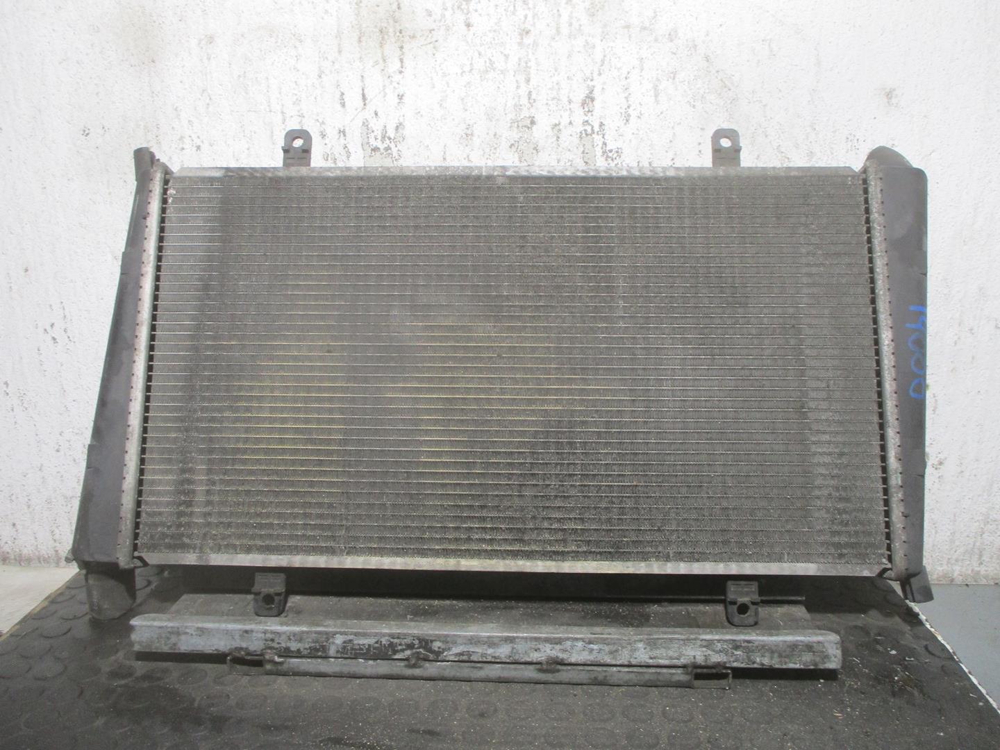 VOLVO V40 1 generation (1996-2004) Охлаждающий радиатор 8601969, 65560A, NISSENS 19766719