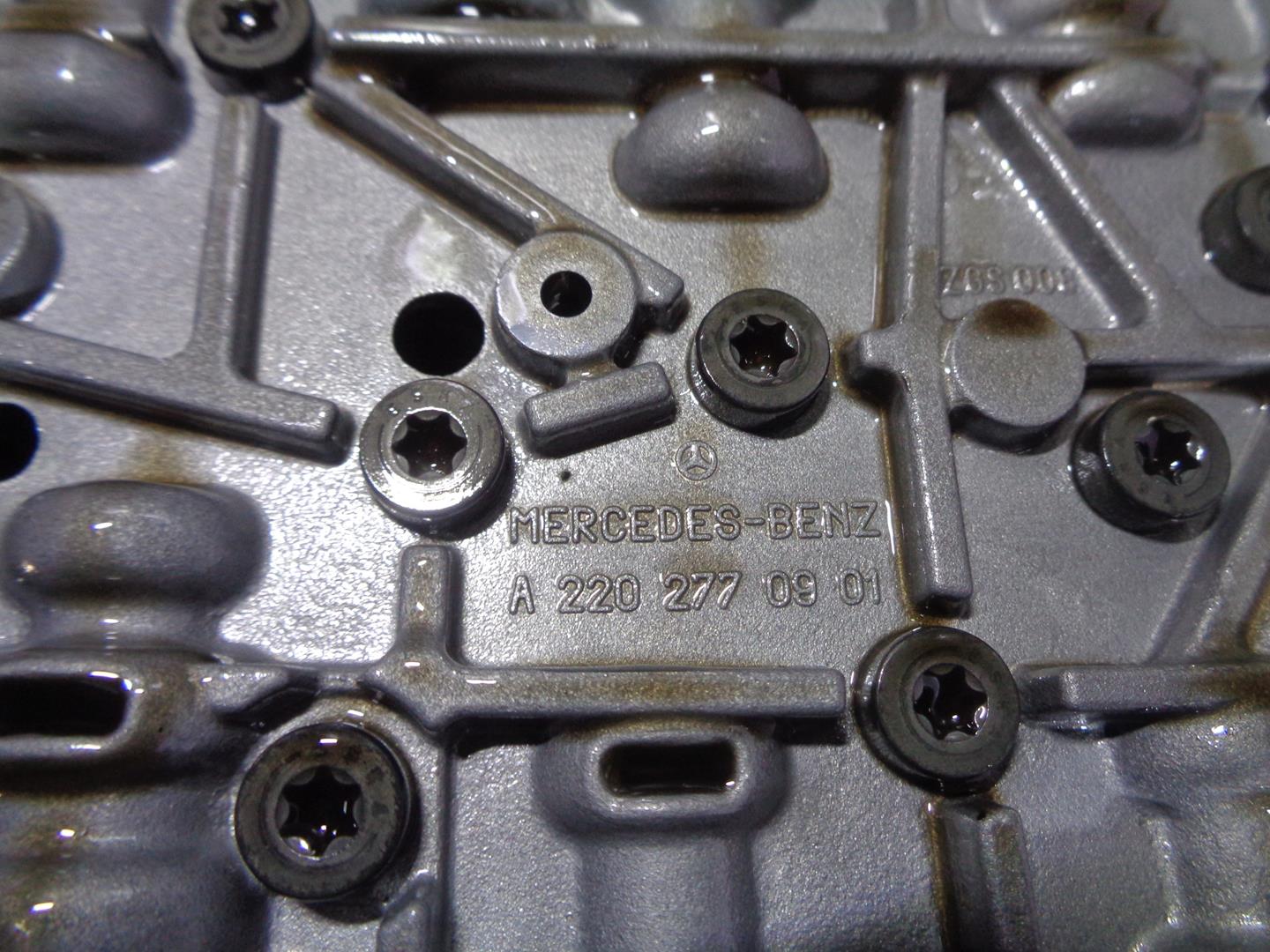 MERCEDES-BENZ R-Class W251 (2005-2017) Другие детали коробки передач A2202770901, 5WP21101, SIEMENSVDO 24225231