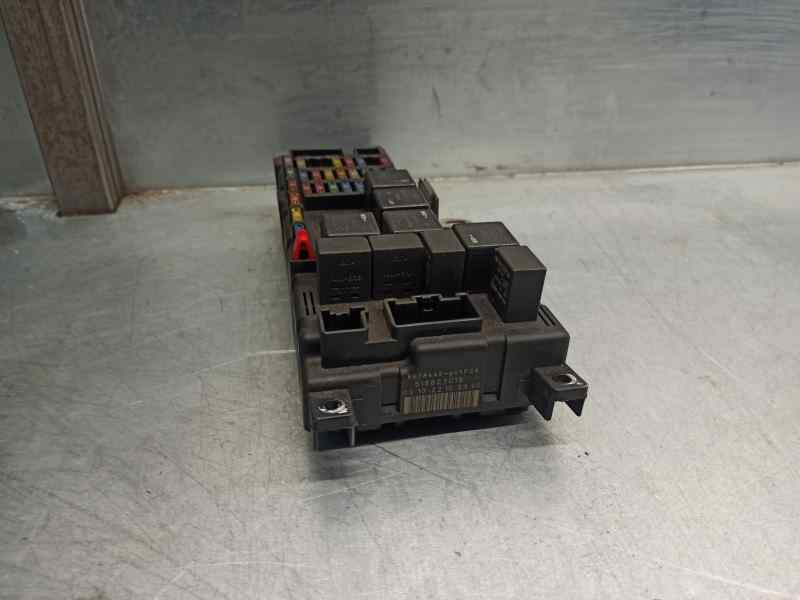 VOLVO XC90 1 generation (2002-2014) Fuse Box 8678449,518827019 19710107