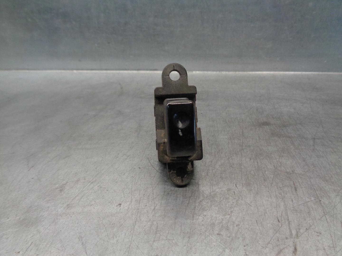 VAUXHALL Atos 1 generation (1997-2003) Front Right Door Window Switch 9358006000 19770834