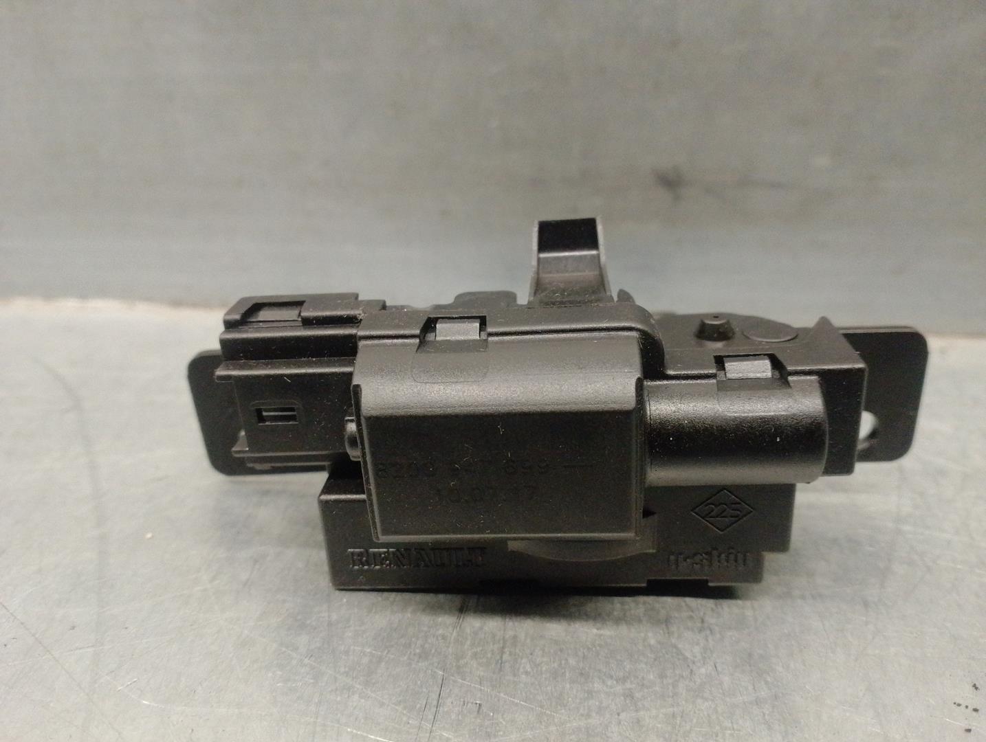 RENAULT Clio 3 generation (2005-2012) Tailgate Boot Lock 8200947699, 4PINES, 5PUERTAS 24213089