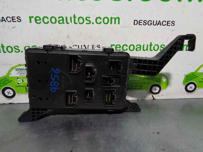 FORD Mondeo 3 generation (2000-2007) Fuse Box 4S7T14A073AB 19662609