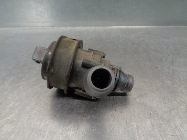 BMW X6 E71/E72 (2008-2012) Water Pump 64116951549, 702078240 24153543