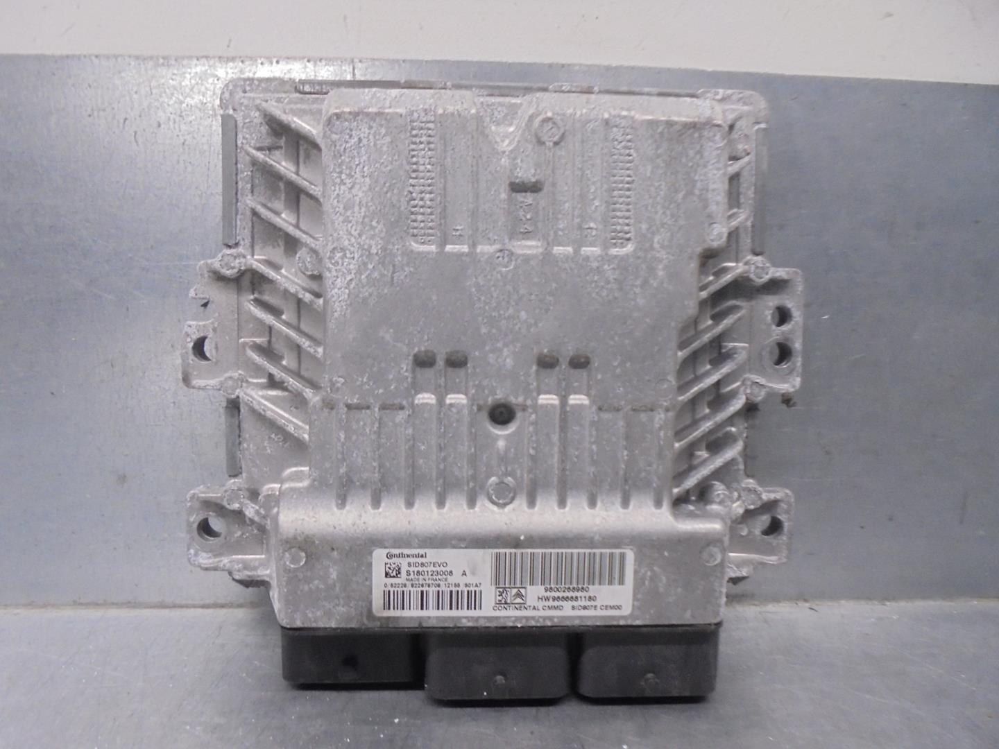 PEUGEOT 5008 1 generation (2009-2016) Блок керування двигуном ECU 9800268980,S180123008,CONTINENTAL 24204457