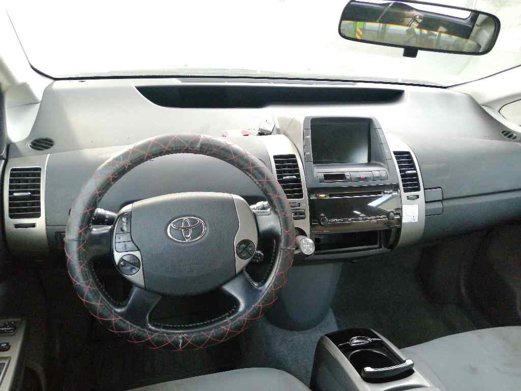 OPEL Prius 2 generation (XW20) (2003-2011) Priekinė dešinė apatinė šakė 4806847040+ 19701745