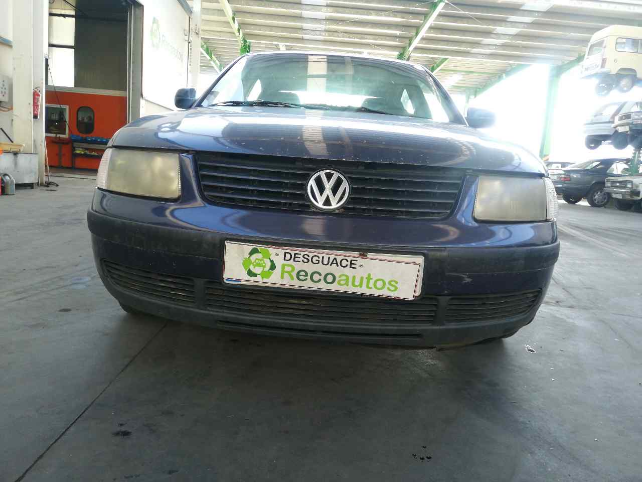 VOLKSWAGEN Passat B5 (1996-2005) Aizmugurējo kreiso durvju slēdzene 5PUERTAS, 5PUERTAS+6PINES 19834241