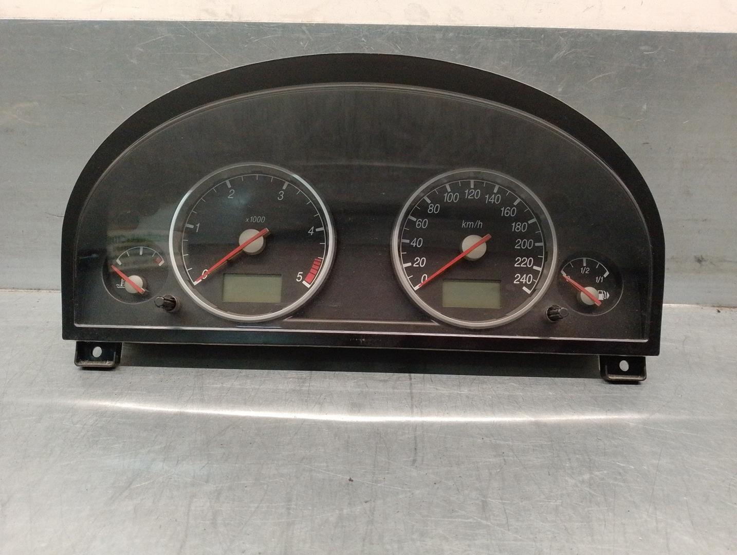 FORD Mondeo 3 generation (2000-2007) Speedometer 1S7F10849GE, VISTEON 23761721