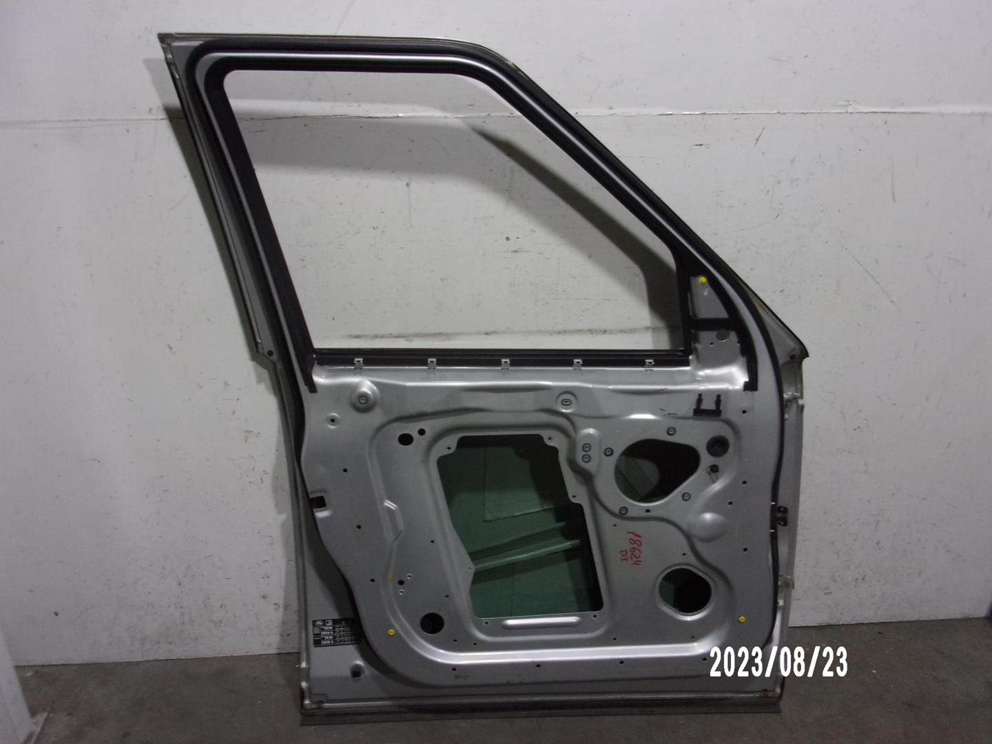 LAND ROVER Discovery 4 generation (2009-2016) Front Left Door BDA780110, GRIS, 5PUERTAS 20802972