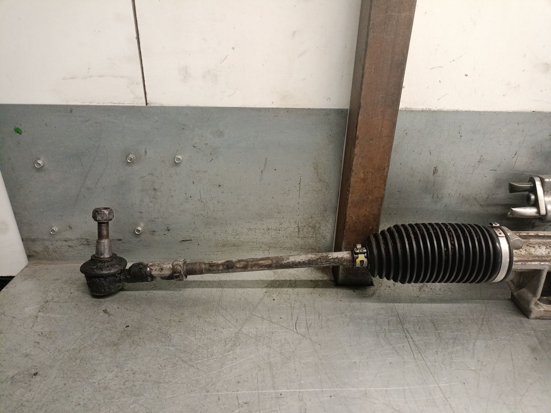 Steering rack RH02 1401381380 de Fiat Scudo autobús (270_, 272_) 2010-2016 128 CV - pieza usada