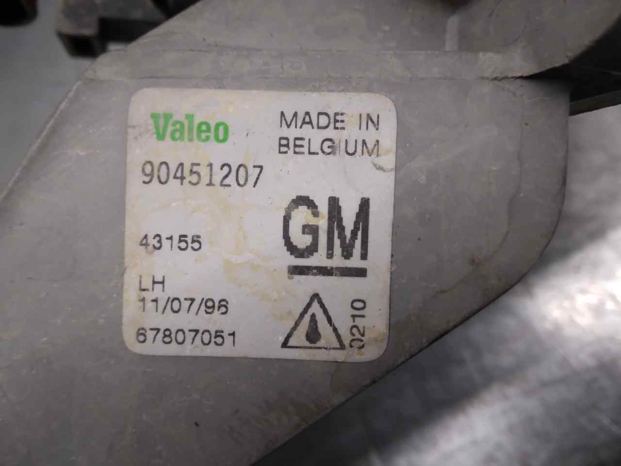 OPEL Astra F (1991-2002) Vasen etusumuvalo 90451207, 67807051, VALEO 19853327