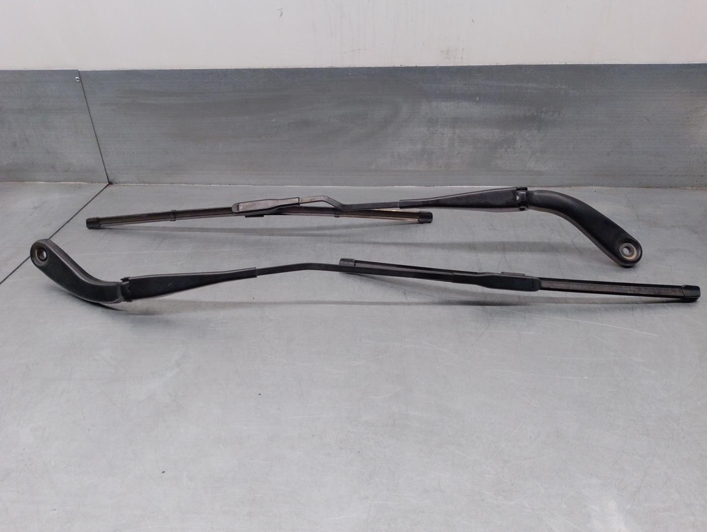 BMW 1 Series F20/F21 (2011-2020) Front Wiper Arms 61619465063, 61619465042 24191283