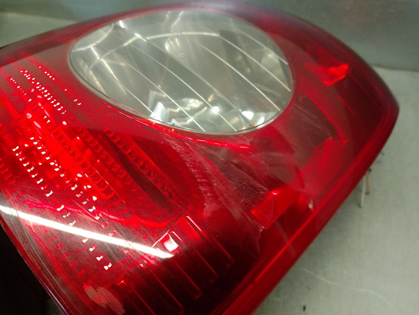 RENAULT Clio 3 generation (2005-2012) Rear Right Taillight Lamp 8200071414,DEALETA,5PUERTAS 23894688