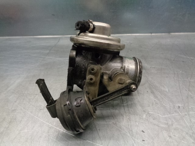 VOLKSWAGEN Bora 1 generation (1998-2005) EGR Valve 038131501A, 038129637 19791522