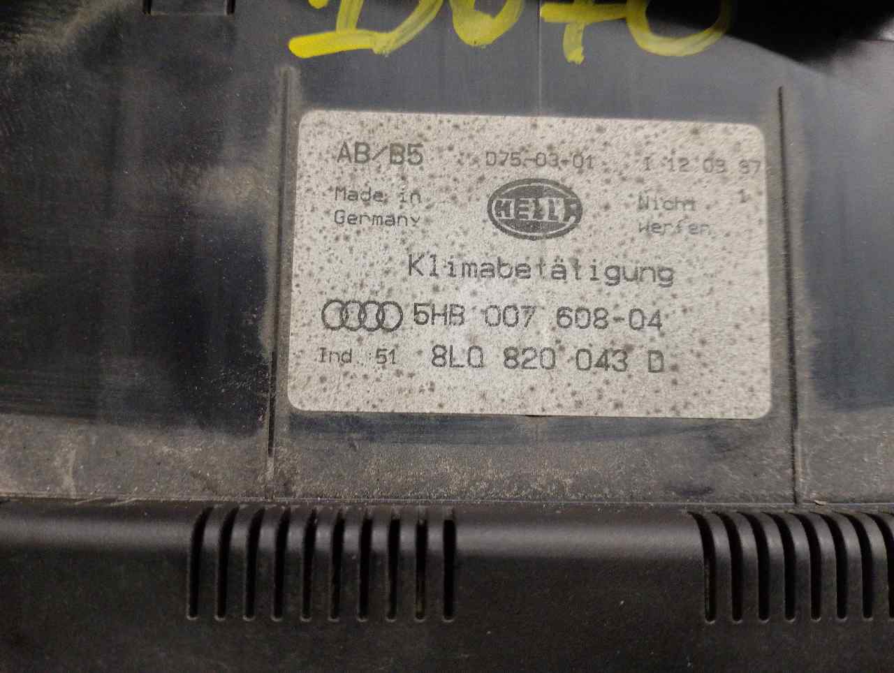 AUDI A3 8L (1996-2003) Klimakontrolenhed 8L0820043D,5HB00760804,HELLA 24158140