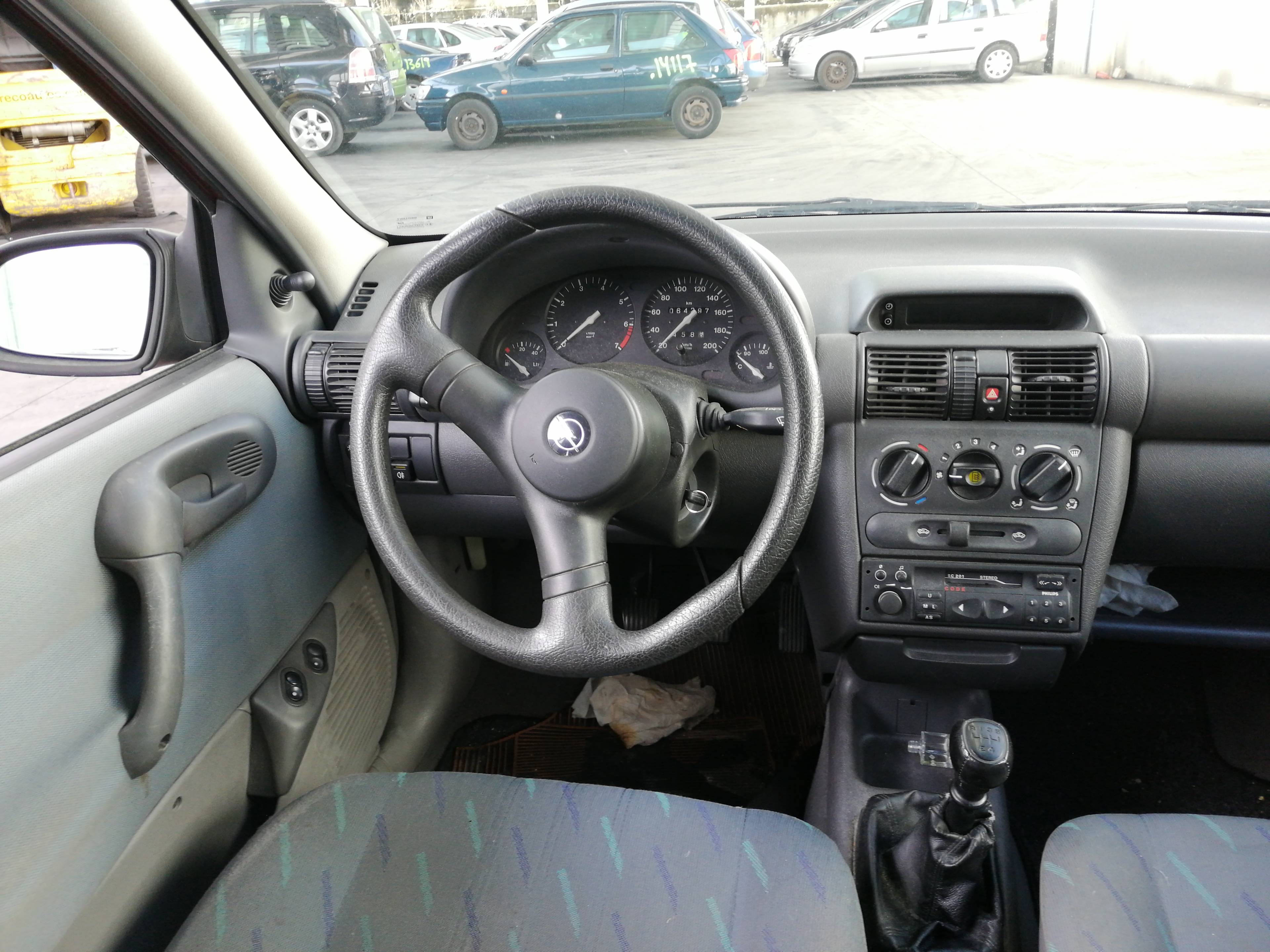 VOLKSWAGEN Corsa B (1993-2000) Priekinė dešinė apatinė šakė 352182 19769080