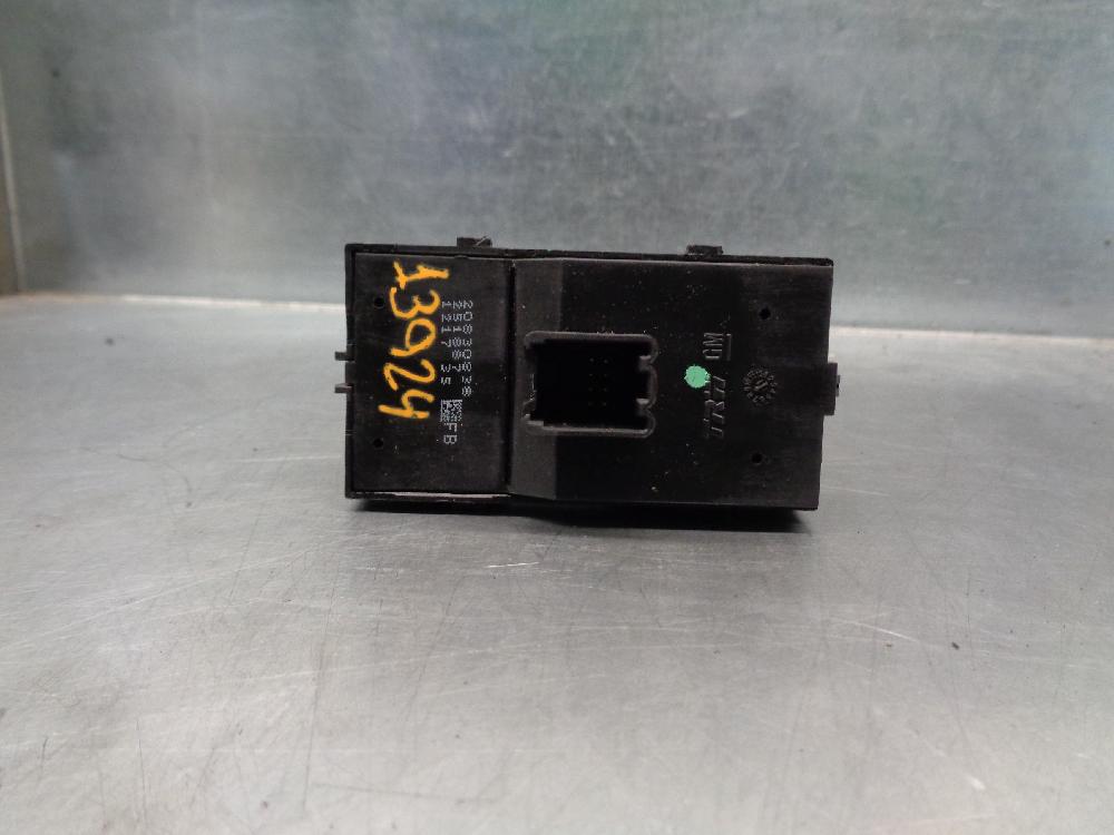 Fensterheber schalter vorne links F18D4 20830838 de Chevrolet Cruze (j300) 2009-0 141 CV con 1 km - pieza usada