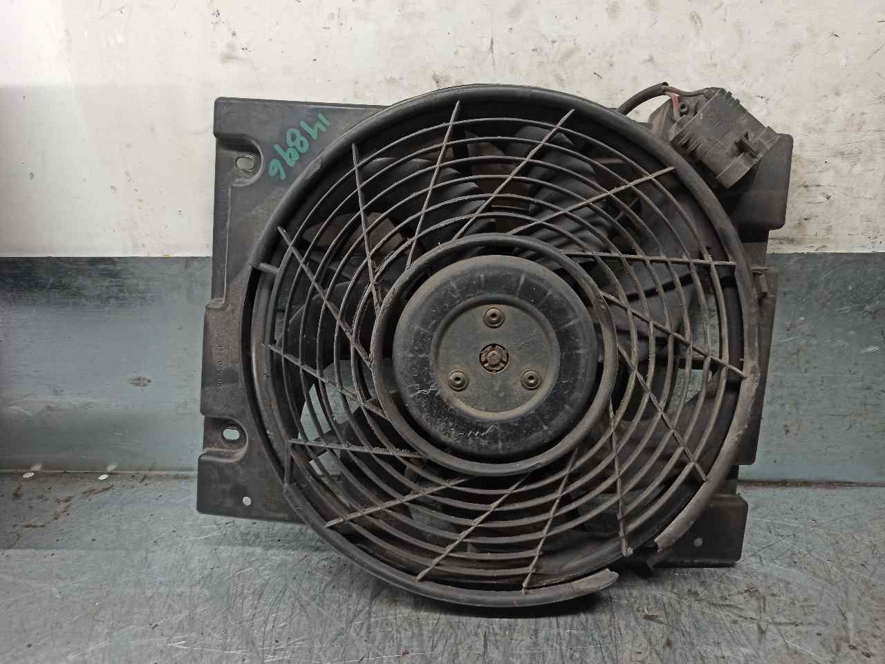 OPEL Corsa B (1993-2000) Difūzoriaus ventiliatorius 24431829, 0130303275 19791758
